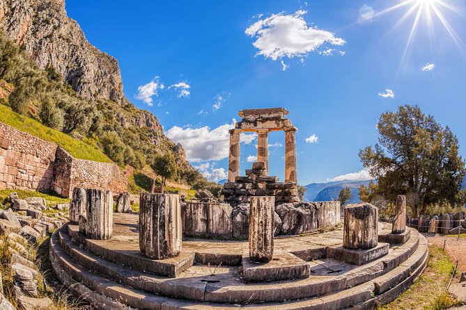 Delphi full day V.R audio guided tour with entry ticket - Walking the Ancient Sanctuary Above the Valley