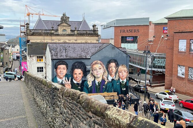 Derrie Danders: Unveiling Derry's Dark & Haunted Past Audio Tour - Roaring Meg, banshee warnings, and the Great Siege