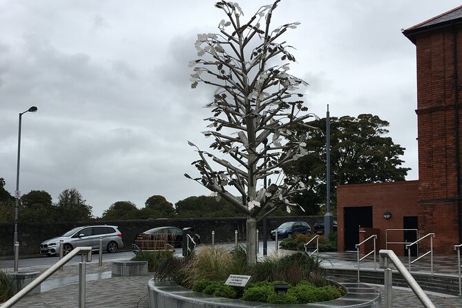 Derrie Danders: Wander around the Waterside on a self-guided GPS audio tour - Stables Inn and the Walled City Brewery