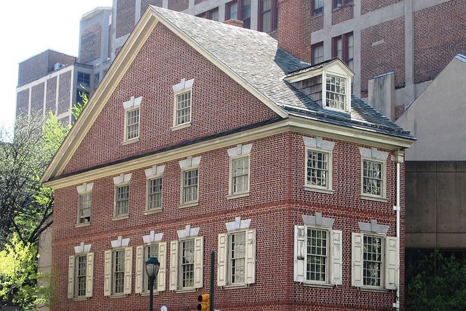 Discover Fantastic Philadelphia: Self-Guided Audio Tour - From the Art Museum steps to Philadelphia’s historic core