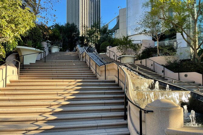 Downtown Los Angeles: A Self-Guided Audio Tour - The Central Library and the climb up Bunker Hill Steps