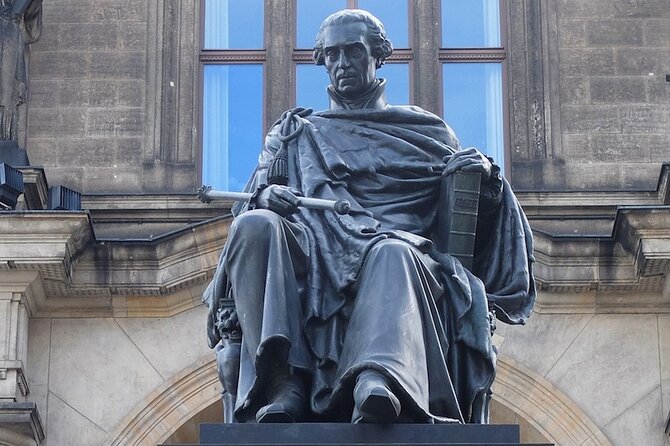 Dresden's 'Balcony of Europe': A Self-Guided Audio Tour along the River Elbe - Starting at Schlossplatz