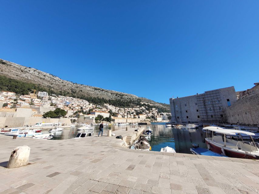 Dubrovnik: Old Town Highlights Tour with Audio Guide - Following Dubrovnik’s architecture at your own speed