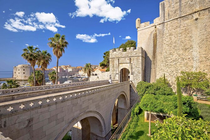 Dubrovnik Old Town Walking Tour with Audioguide - Rector’s Palace and Gundulićeva Poljana