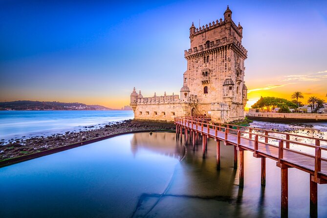 E-ticket to St. George with Audio Tour and Lisbon City Audio Tour - Entering through the Arco do Castelo