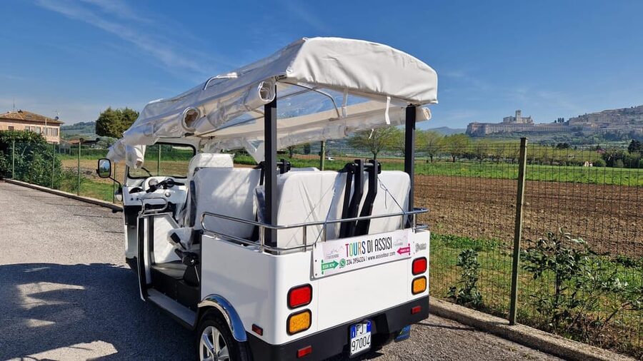 E - Tuk Panoramic Tour Assisi with audio guides - Rocca Maggiore and the best high view