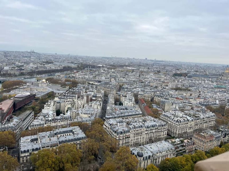 Eiffel Tower Entry: Summit or 2nd Floor with Audioguide - Understanding the two-hour timing