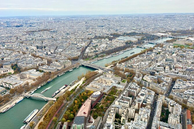 Eiffel Tower Entry with Audio Guide & Summit Upgrade - Using the English Audio Guide on Your Phone