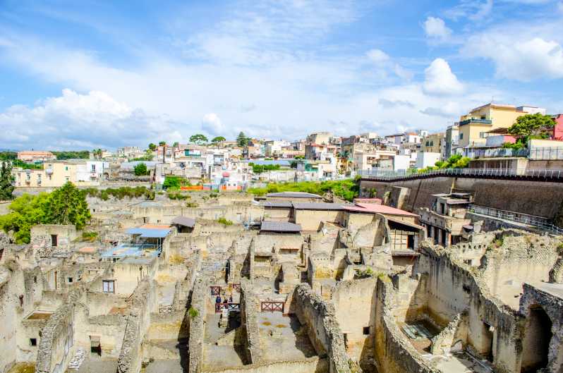 Ercolano: Herculaneum Entry Ticket with Optional Audio Guide - Why Herculaneum feels different from Pompeii
