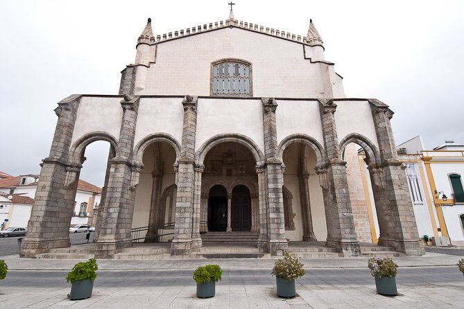 Explore the Highlights of Evora: Self-Guided GPS and Audio Tour - São Francisco Church and the wealth of Portugal