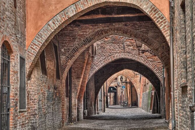 Ferrara Walking Tour with Audio and Written Guide - Why this self-guided Ferrara walk works