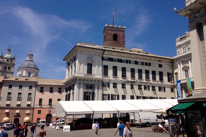 Finance and Nobility: Explore medieval Genoa on a self-guided audio tour - Ending at Piazza Raffaele De Ferrari