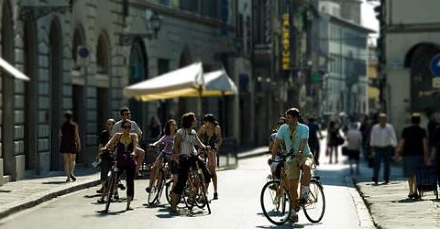Florence: 2.5 hour Audio Guided Bike Tour led by Tour Leader - Why a bicycle works well for Florence