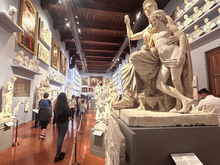 Florence: Accademia Gallery David Entry & Audio Guide App - Medici instruments and three Stradivarius violins