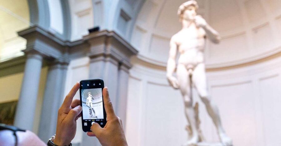 Florence: Accademia Gallery Skip-the-Line with Audio Guide - Meeting the coordinator near Via Ricasoli