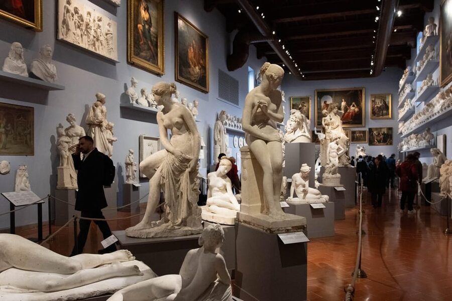 Florence: Accademia Ticket & Audio Guided Tour with Host - How guides such as Barbara affect the experience