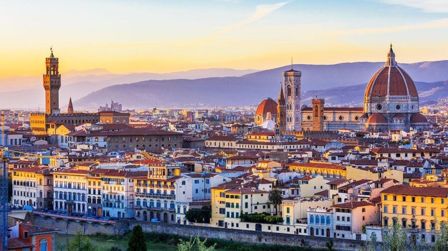 Florence Audioguide - TravelMate app for your smartphone - Palaces, gardens, and the river crossing