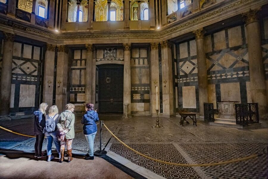 Florence Duomo, Baptistery & Opera Museum Audioguided Tour - Santa Maria del Fiore and the Santa Reparata Crypt