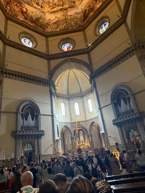 Florence: Duomo Cathedral Hosted Entry with Audio Guide - Live English guides can change the experience