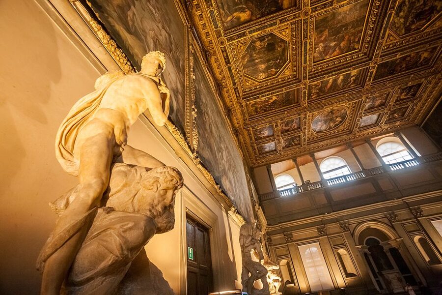 Florence: Palazzo Vecchio Entrance Ticket & Audioguide - The Salone dei Cinquecento and Vasari’s grand display