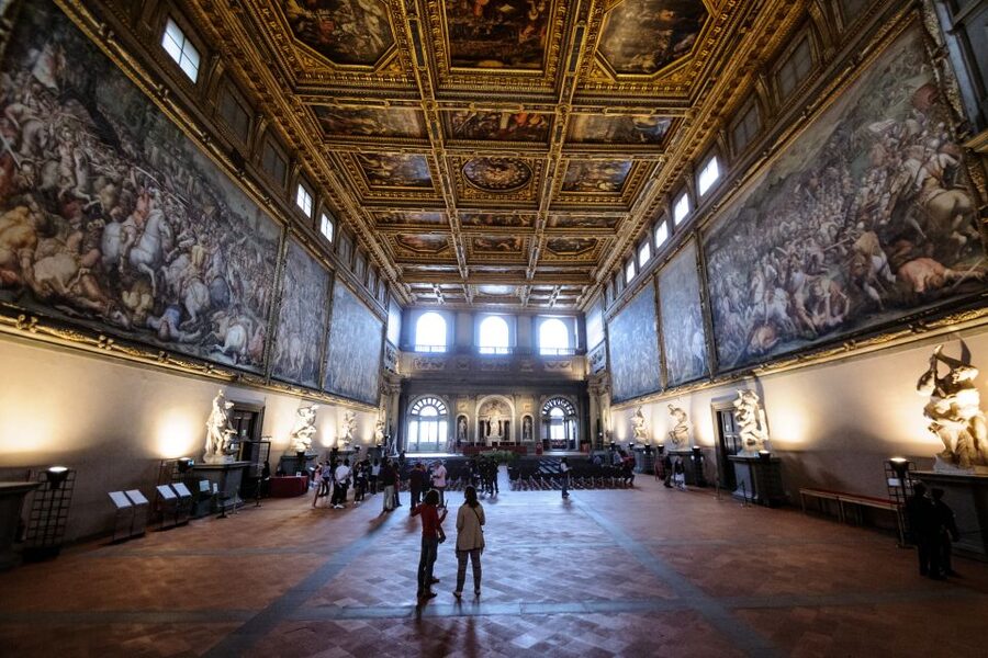 Florence: Palazzo Vecchio Entrance Ticket & Audioguide - The palace rooms reward a slow look