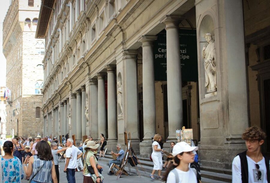 Florence: Uffizi Entry Ticket & Audio Guided Tour with Host - Walking beside the Vasari Corridor afterward