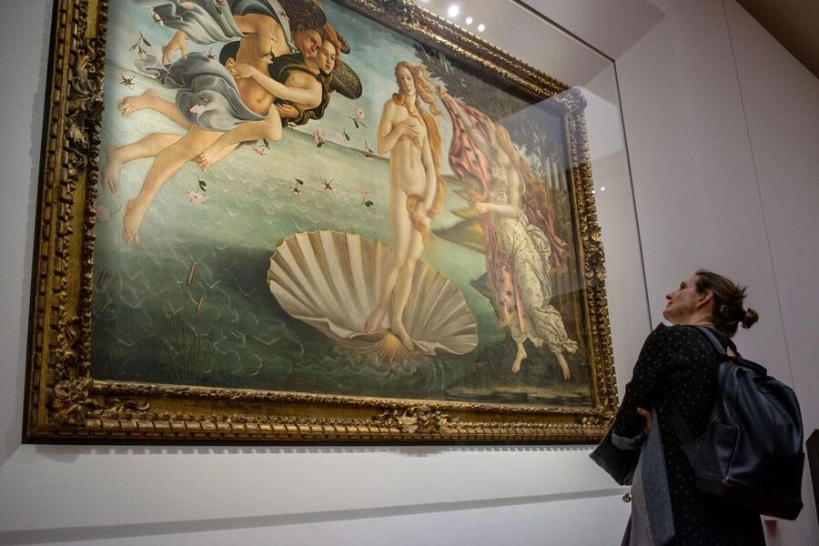Florence: Uffizi Official timed Entry Ticket & Audio Guide - Leonardo, Michelangelo, and Raphael in one museum