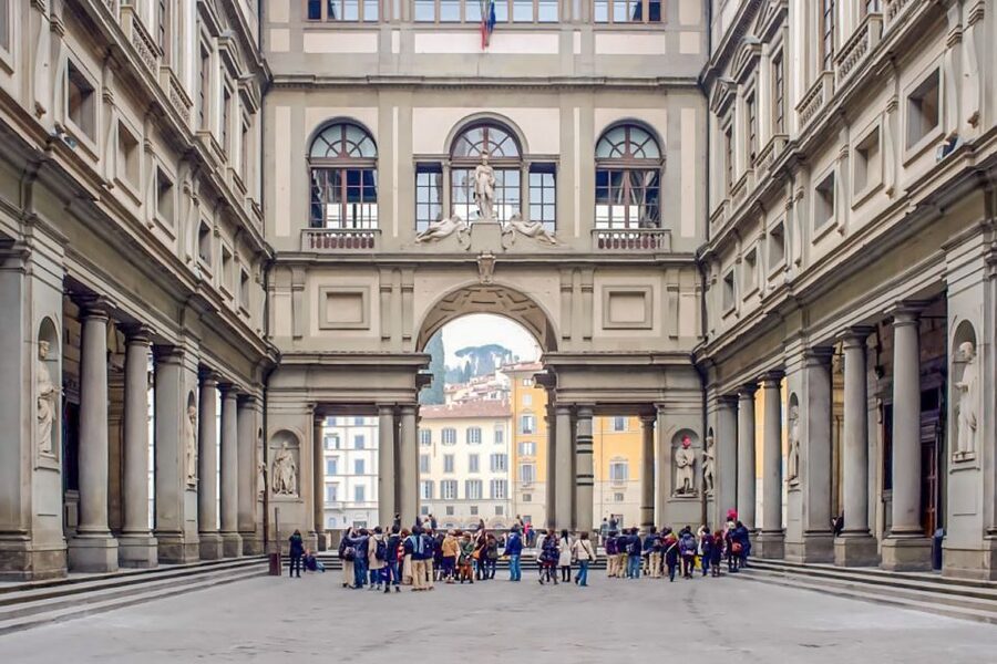 Florence: Uffizi Priority Ticket & Masterpieces Audio App - Following the Uffizi from medieval art to the Renaissance