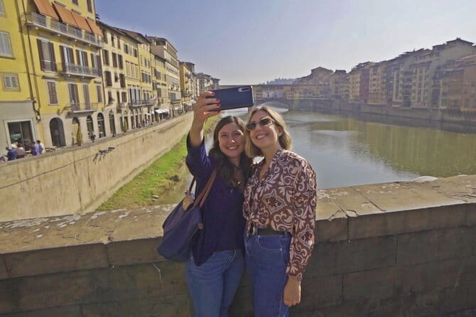 Florence Walking Tour with Audioguide on Your Smartphone - Ponte Vecchio and the walk toward the hills