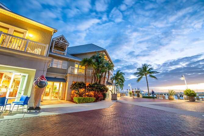 Florida Key West Self-Guided Walking Audio Tour - From the Southernmost Point to the Cedar House