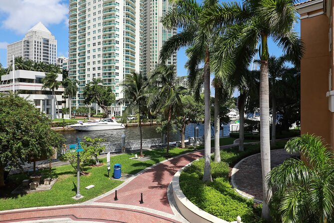 Fort Lauderdale Riverwalk Self-guided Audio Walking Tour - History Fort Lauderdale and its old houses
