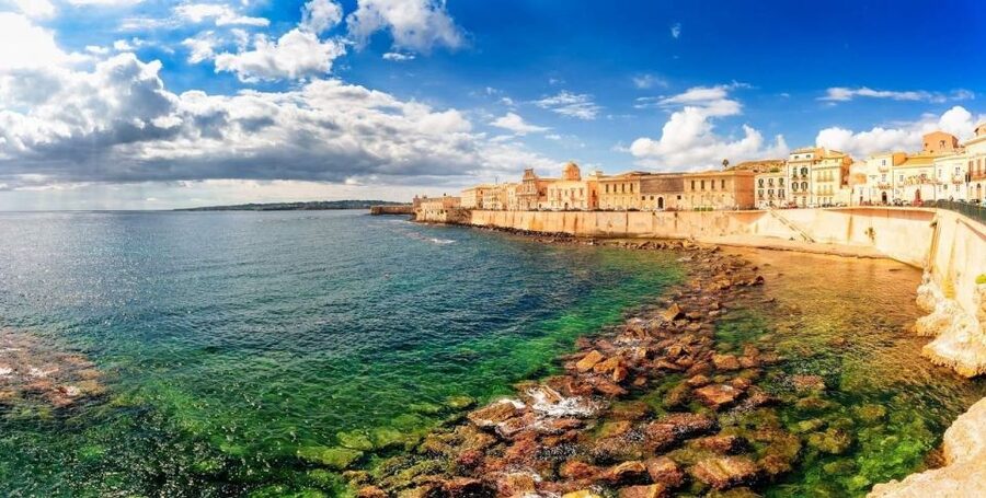 From Catania: Siracusa, Ortigia, Noto audio-guided tour - Neapolis Archaeological Park: Greek theater and Roman stone