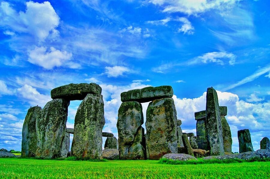 From London: Stonehenge Day Trip with Audioguide - Meeting near Victoria Station