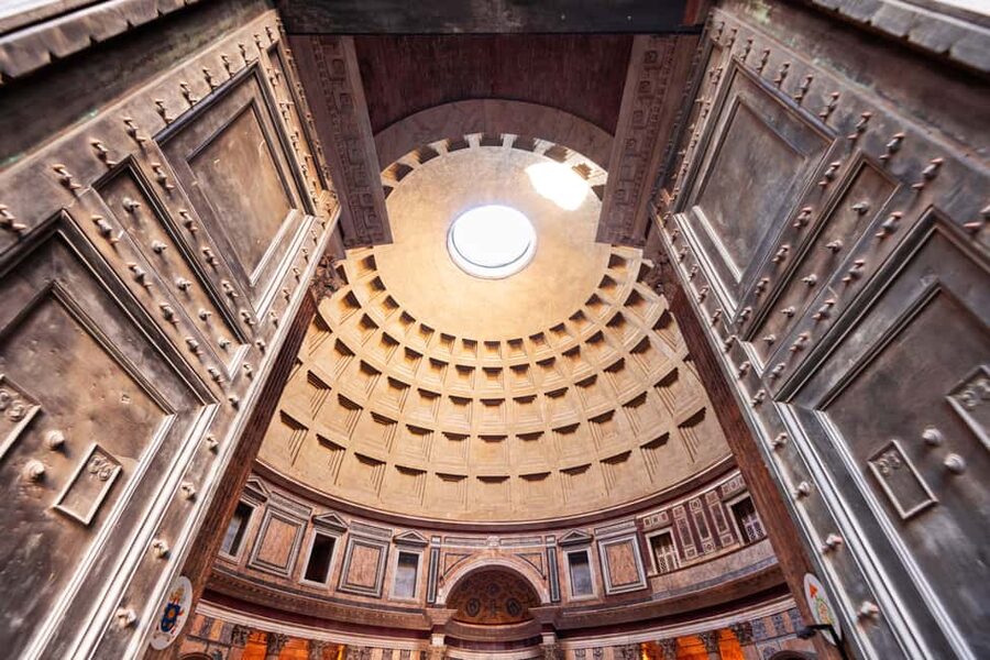 From Naples, Florence and Rome: Pantheon and smart audio - Key points to know before booking