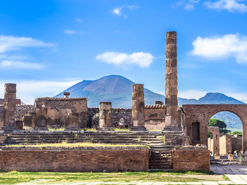 From Naples_ Pompeii Tour_Skip the line ticket + audioguide - From Via Galileo Ferraris to the Pompeii entrance