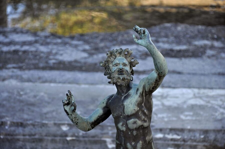 From Naples_ Pompeii Tour_Skip the line ticket + audioguide - Temples, baths, theaters, and the amphitheater