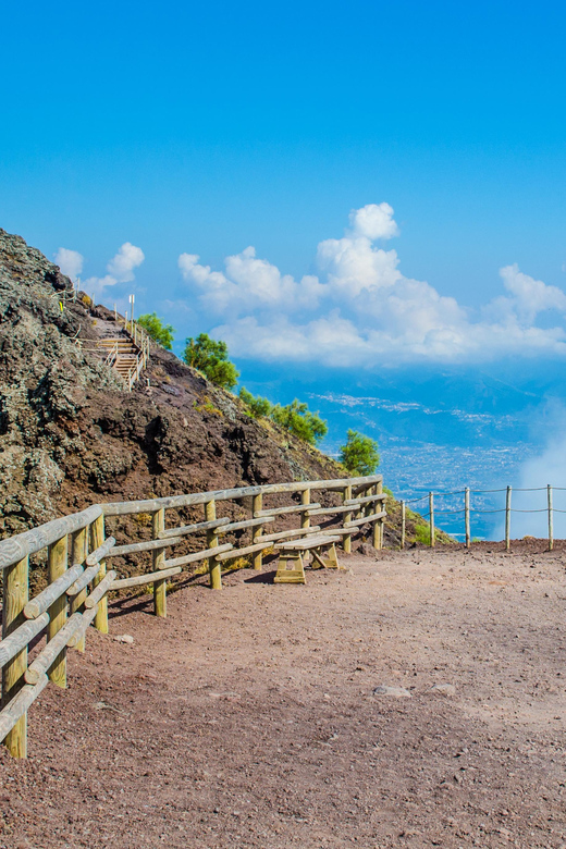 From Naples_ Vesuvius easy transfer+tickets and audioguide - How useful is the phone audio guide?