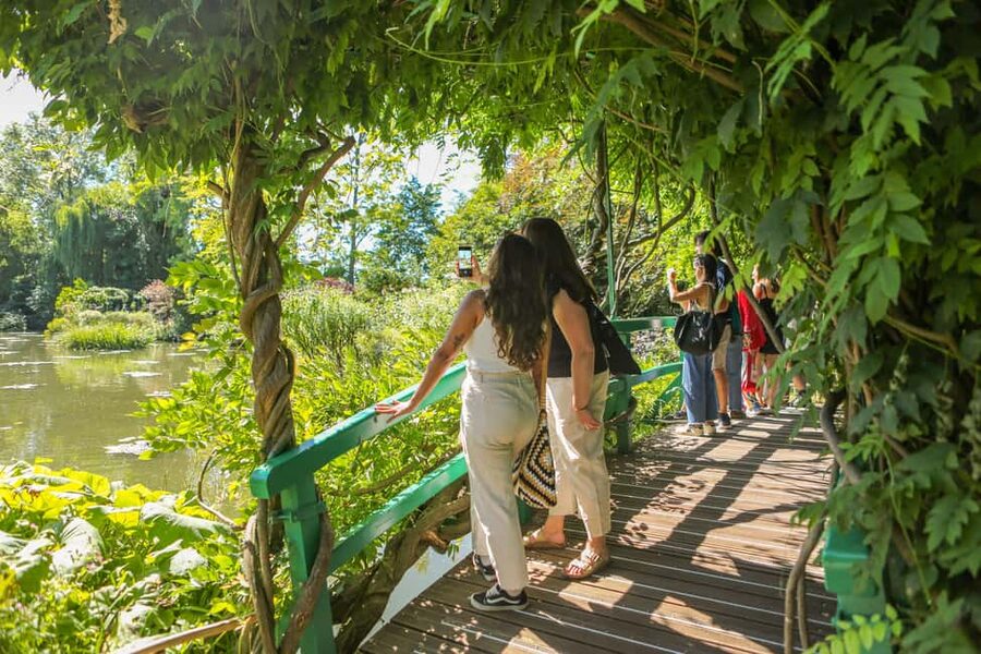 From Paris: Giverny Audio-Guided Tour - Why a full day in Giverny makes sense