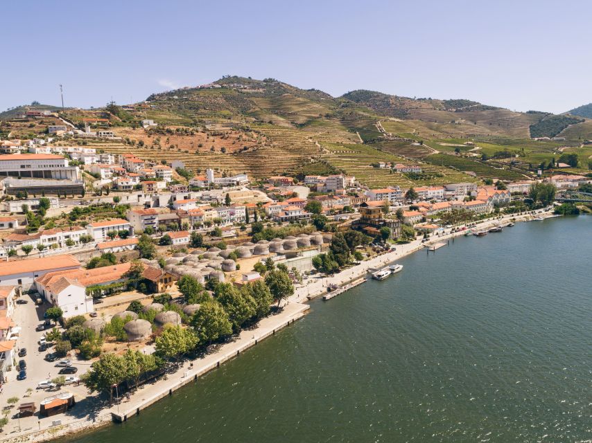 From Pinhão: Douro Valley Rabelo Boat Tour with Audio Guide - Ventozelo, Romaneira, and the quiet middle stretch