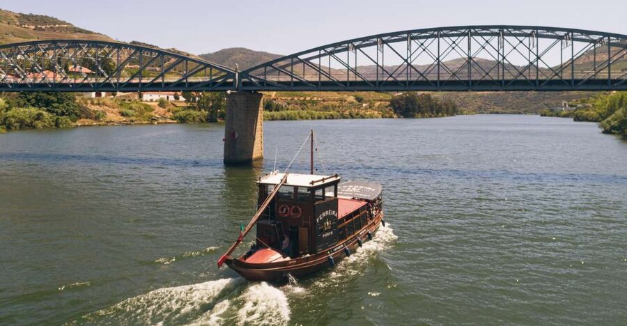 From Pinhão: Douro Valley Rabelo Boat Tour with Audio Guide - Finding the Companhia Turística do Douro pier