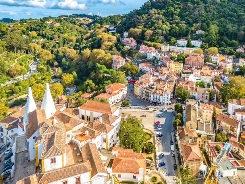 From/To Lisbon: Sintra Hop-on Hop-off Tickets + Audio Guide - Small practical details worth knowing