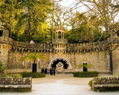 From/To Lisbon: Sintra Hop-on Hop-off Tickets + Audio Guide
