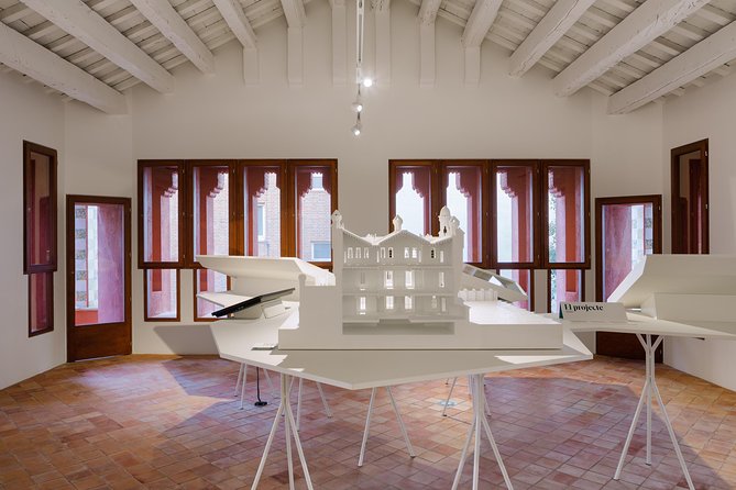 Gaudi´s Casa Vicens Skip the Line Ticket with Audioguide - Using the audioguide without frustration