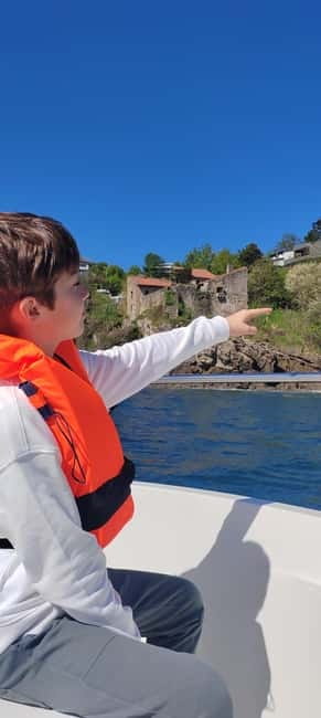 Get to know Hondarribia by sea. Audio-guided boat tour - Leaving Hondarribia Marina