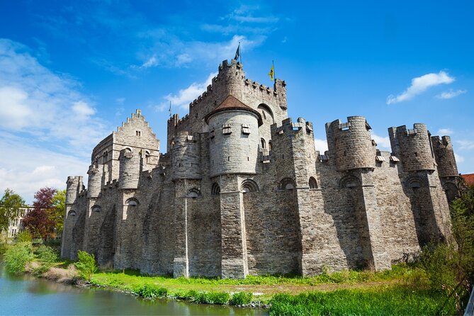 Ghent Scavenger Hunt and Highlights Self Guided Audio Tour - Gravensteen, Ghent’s castle centerpiece