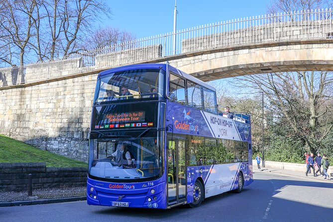 Golden Tours York Hop-on Hop-off Open Top Bus Tour with Audio Guide - What the one-hour circuit actually gives you