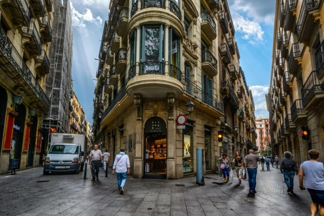 Gothic Quarter Barcelona Tour with Audioguide - Santa Maria del Pi and the Gothic Quarter’s details