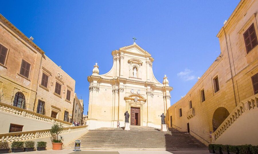 Gozo Day Pass Ferry and Hop-on Hop-off buses with audio Tour - Cancellation, languages, and basic booking facts