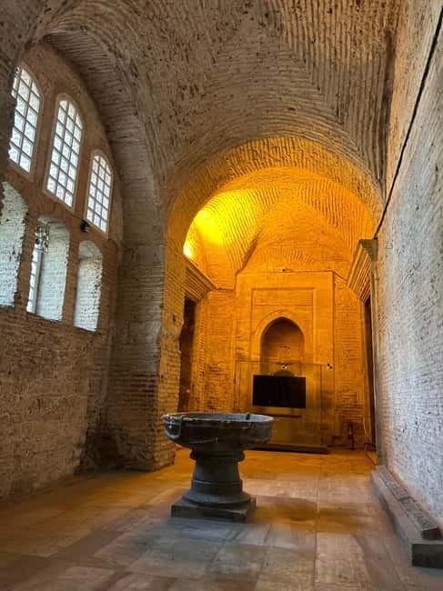 Hagia Sophia Skip-the-Line Ticket & Blue Mosque Audio Guide - Should you book this Hagia Sophia experience?