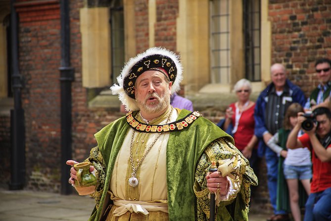 Hampton Court Palace & Garden Maze, Private Tour Admission with Audio Guides - Why Hampton Court deserves half a day